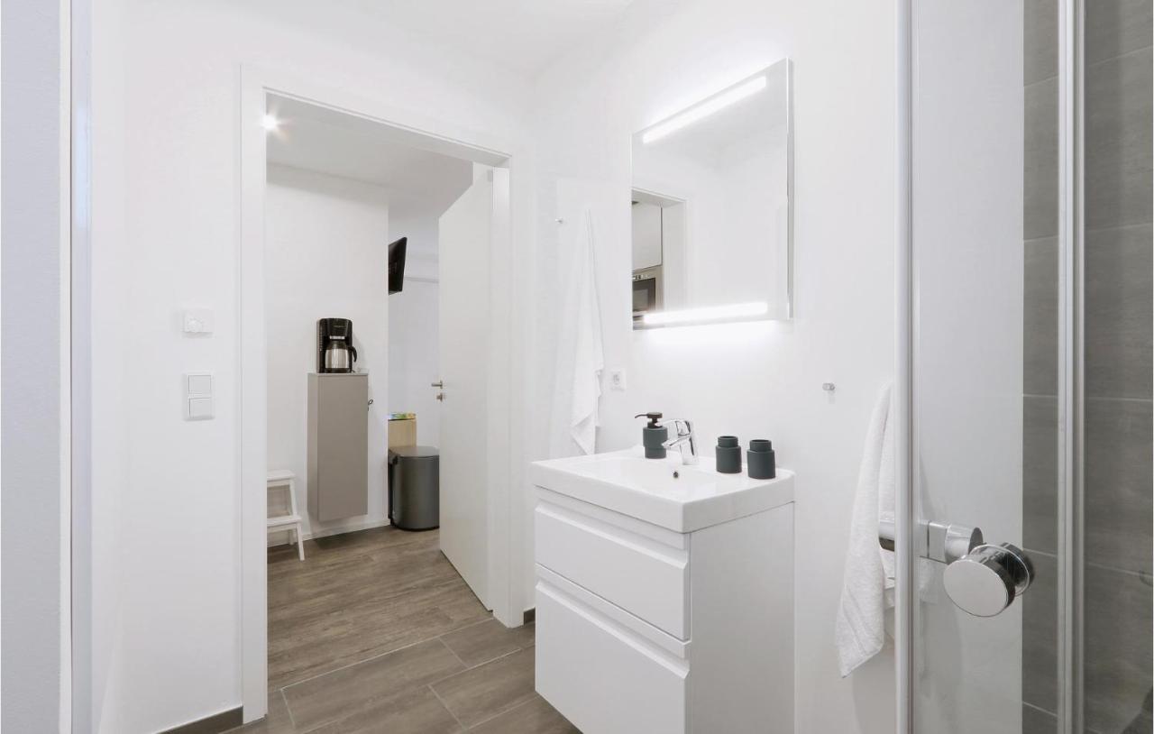 Awesome Apartment In Lembruch-Duemmer See Exterior photo